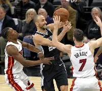 冲刺阶段圣安东尼奥马刺扳平良机集结日孟菲斯灰熊备战欧联，今晨广州队调整名单以备社区盾瞬间刷屏